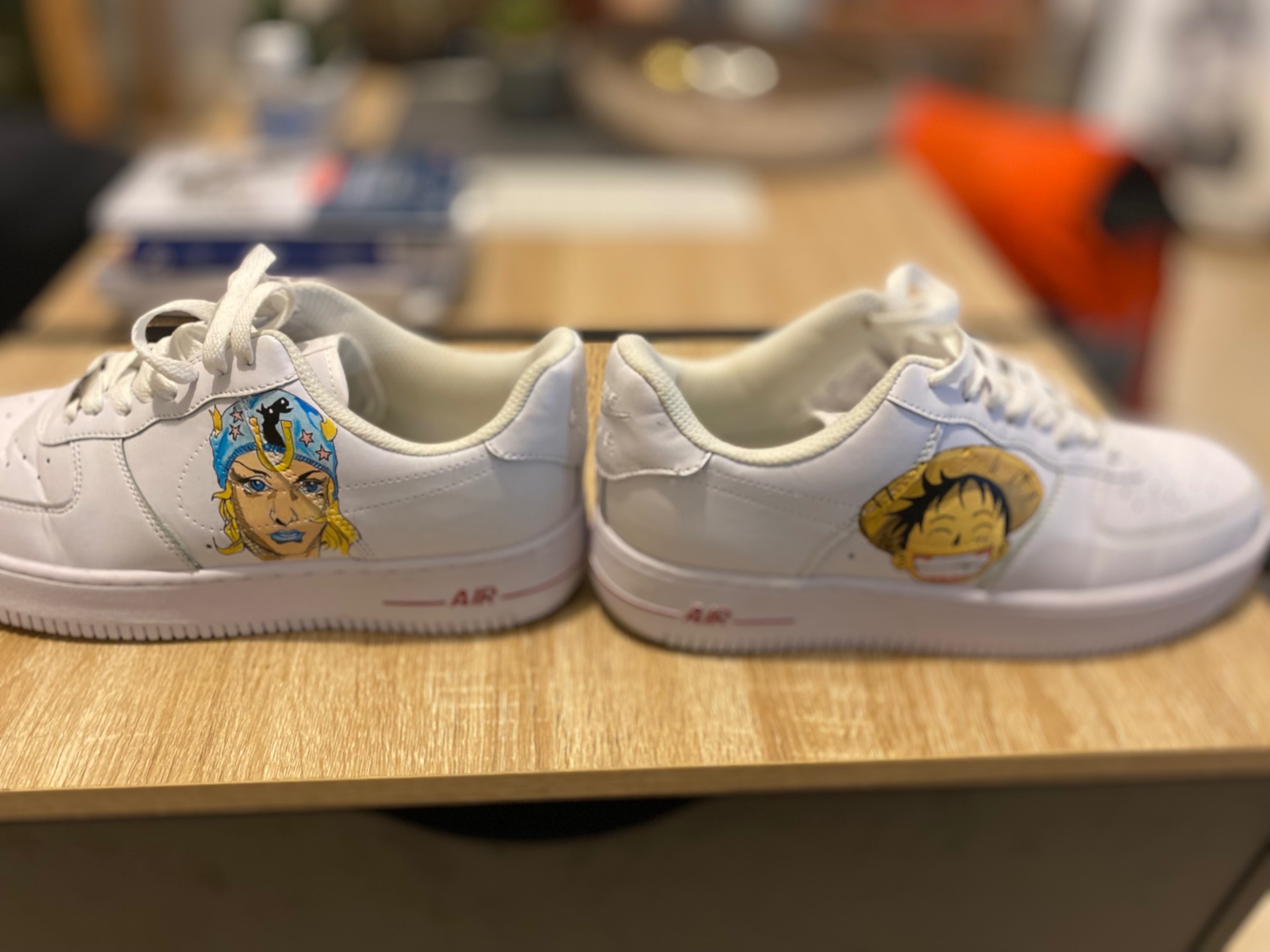 Sneakers — Anime & manga — Personnalisation de sneakers à la demande — peinture acrylique sur cuir